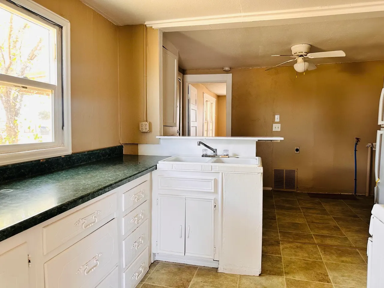 Photo 10 — 401 W Ross Street, Floydada, TX 79235