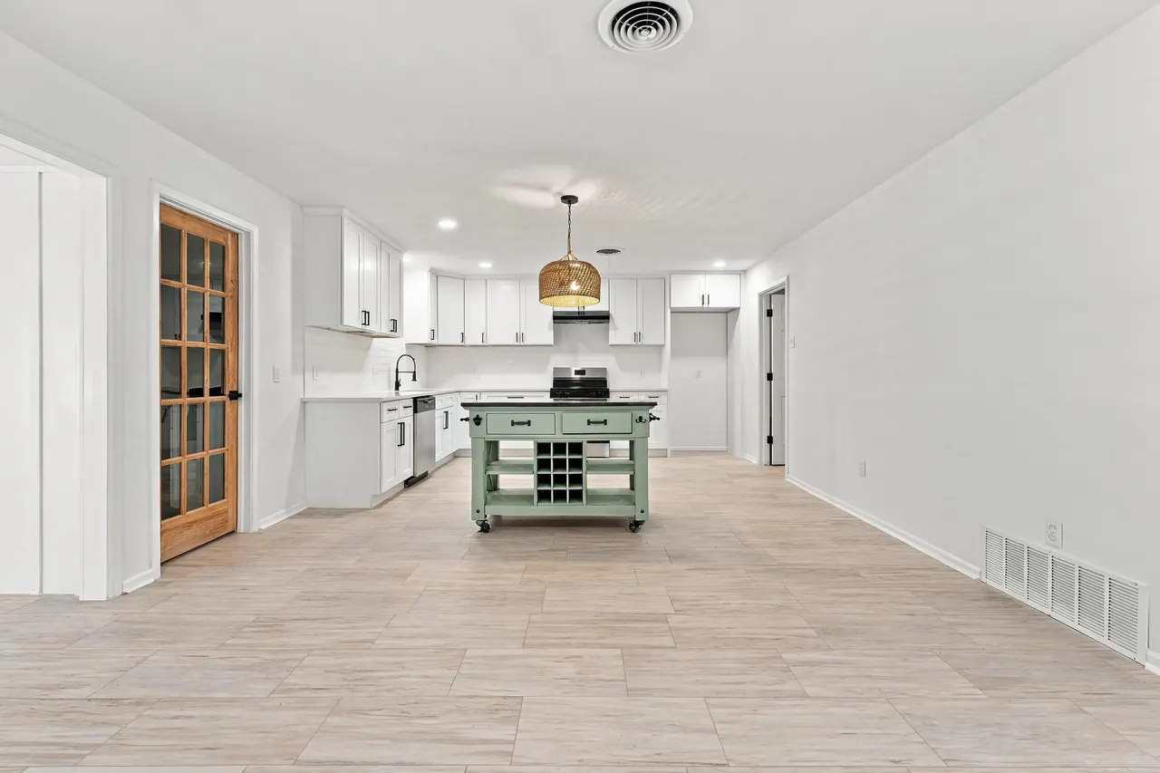 Photo 8 — 4907 17th Street, Lubbock, TX 79416