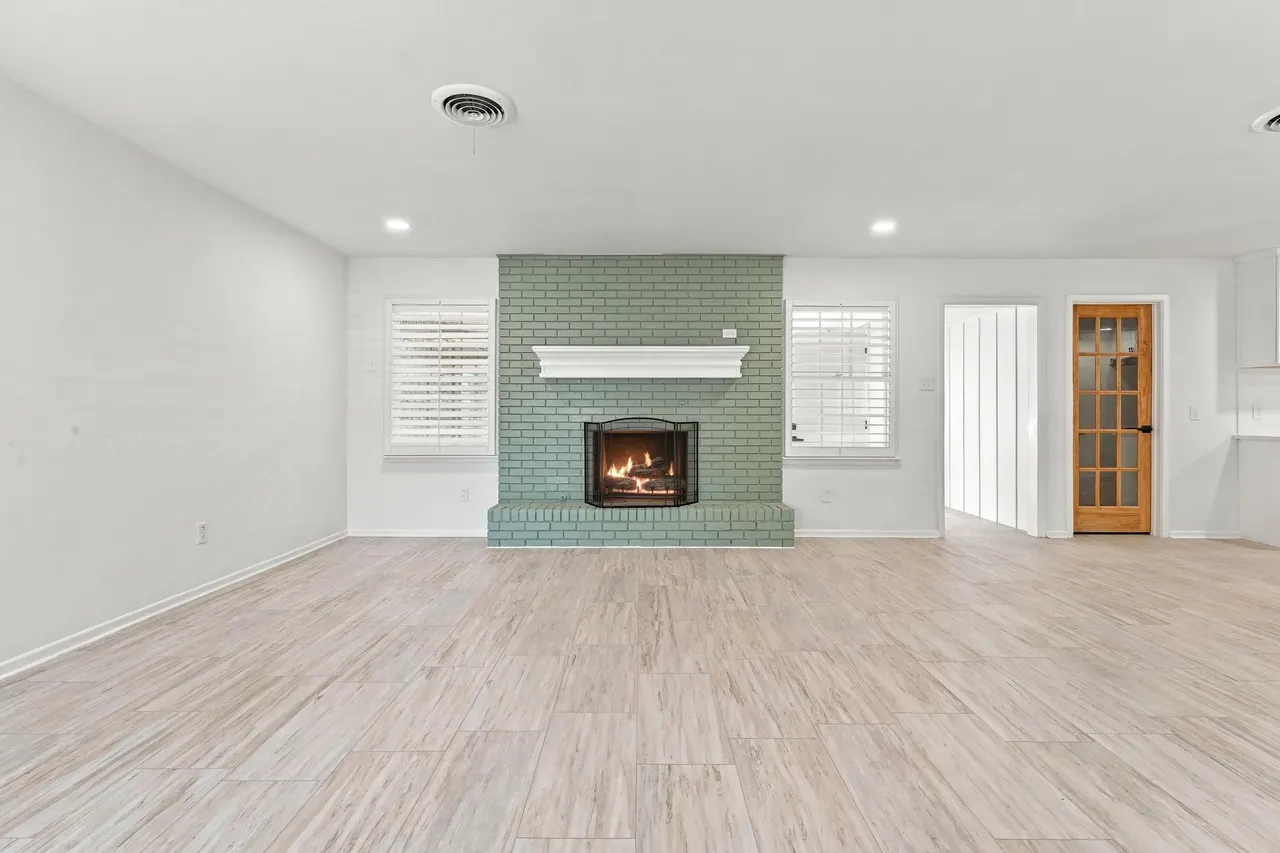 Photo 5 — 4907 17th Street, Lubbock, TX 79416