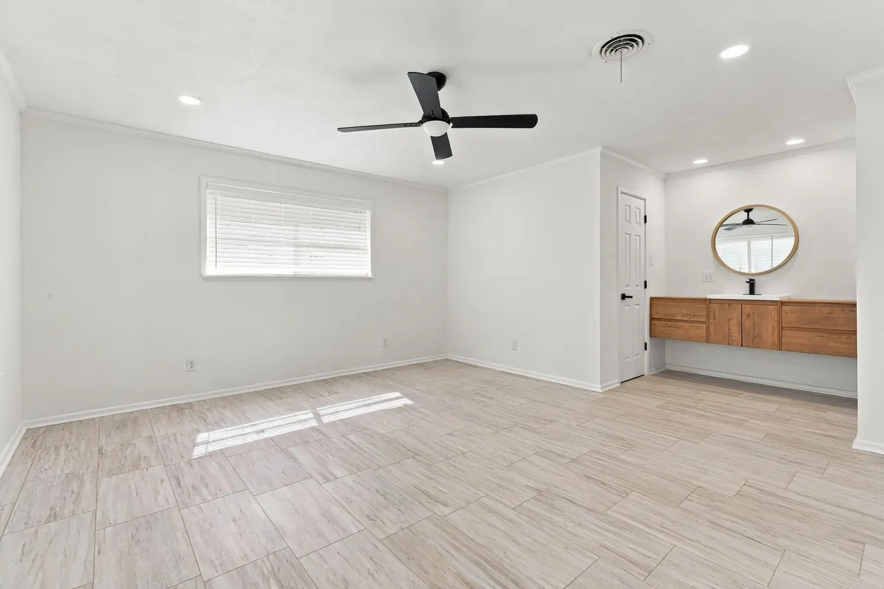 Photo 15 — 4907 17th Street, Lubbock, TX 79416