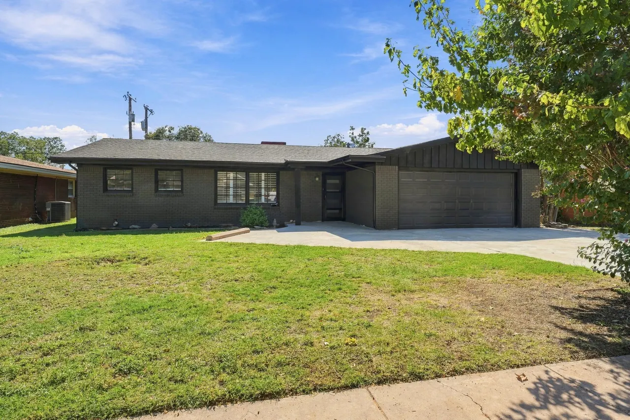 Front exterior — 4907 17th Street, Lubbock, TX 79416