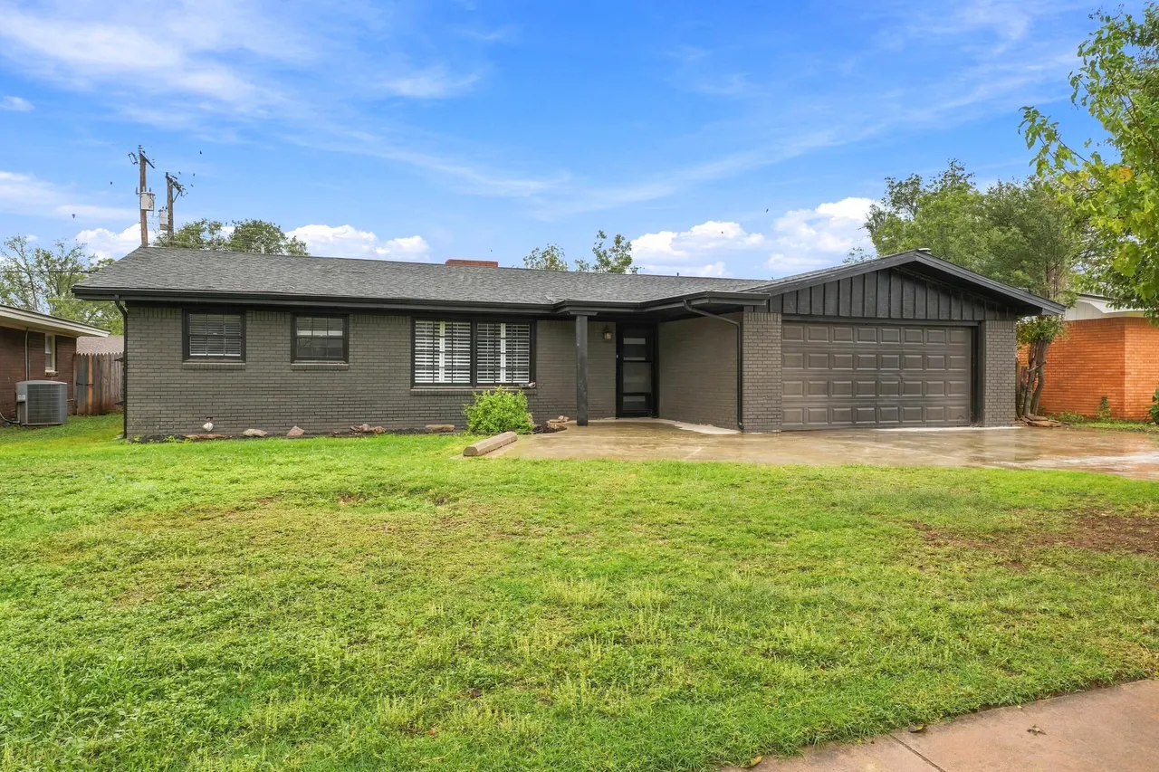 Front exterior — 4907 17th Street, Lubbock, TX 79416