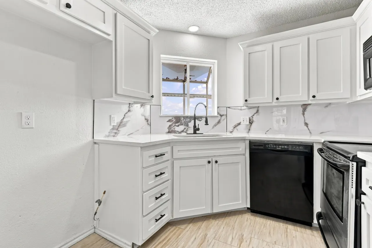 Photo 11 — 5724 Cornell Street, Lubbock, TX 79416