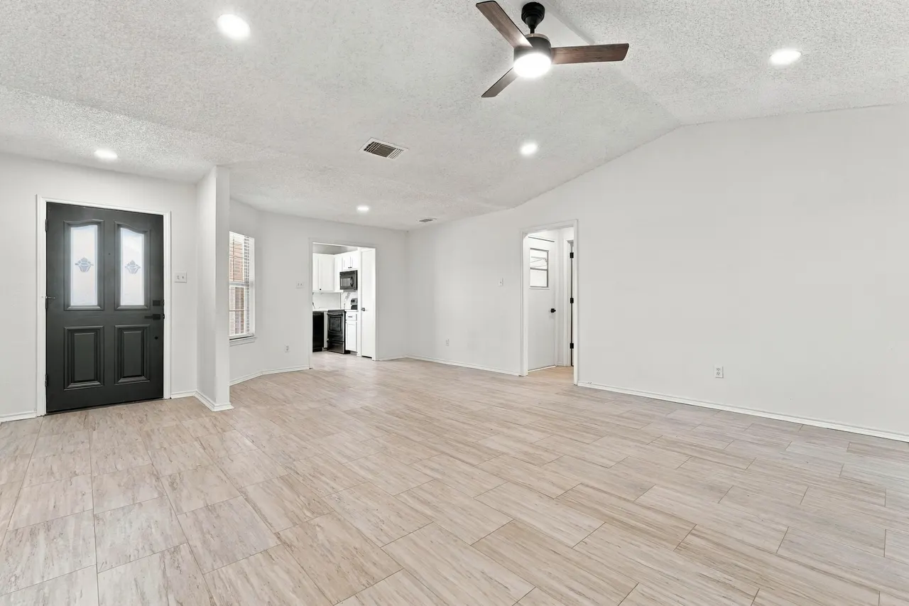 Photo 8 — 5724 Cornell Street, Lubbock, TX 79416
