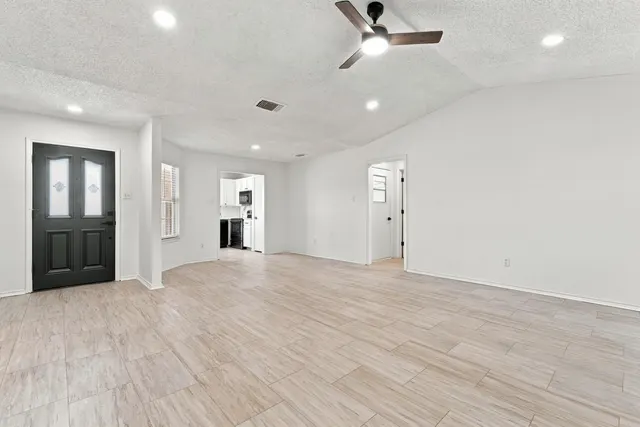Photo 8 — 5724 Cornell Street, Lubbock, TX 79416