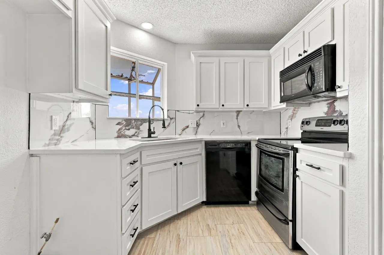 Photo 10 — 5724 Cornell Street, Lubbock, TX 79416