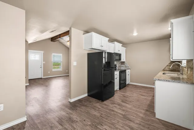 Photo 5 — 4212 E 63rd Street, Lubbock, TX 79403