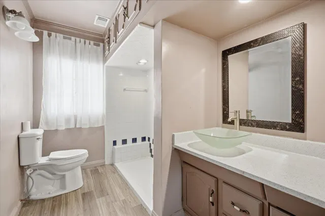 Photo 8 — 1713 32nd Street, Lubbock, TX 79411