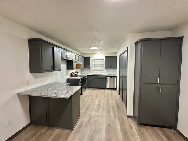 Photo 8 — 7410 Avenue W Unit A, Lubbock, TX 79423