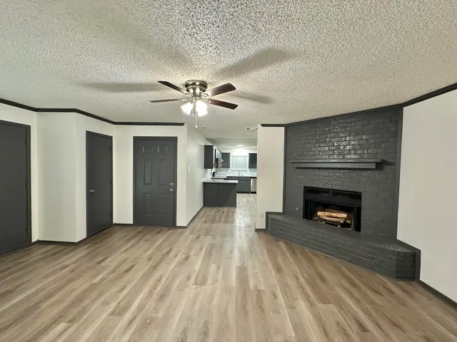 Photo 3 — 7410 Avenue W Unit A, Lubbock, TX 79423