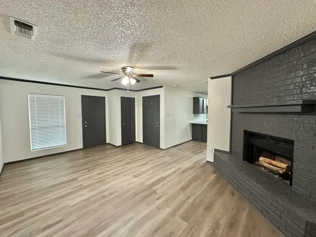 Photo 6 — 7410 Avenue W Unit A, Lubbock, TX 79423
