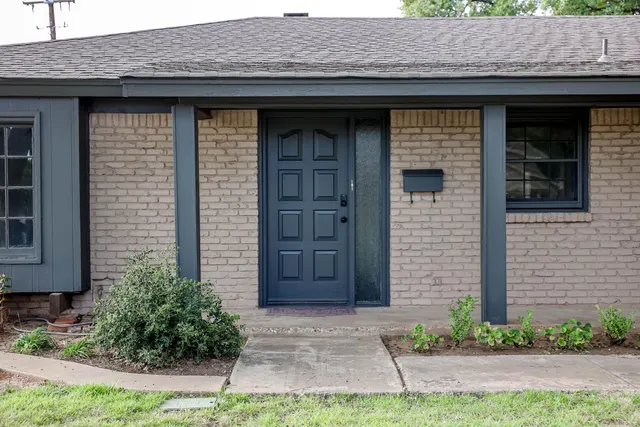 Photo 4 — 3401 76th Street, Lubbock, TX 79423