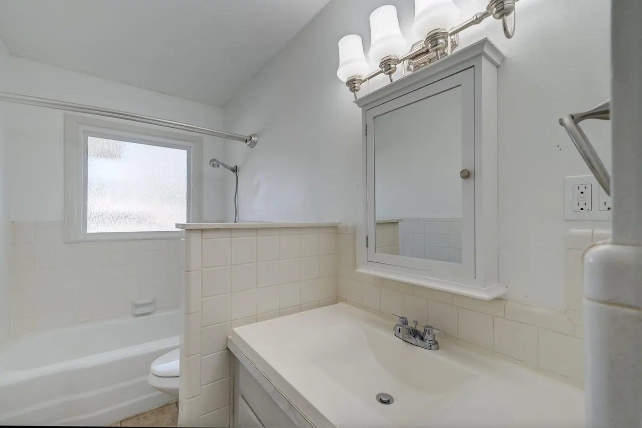 Photo 9 — 2813 63rd Street, Lubbock, TX 79413