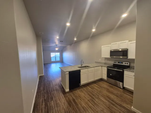 Photo 2 — 2109 N Jayton Avenue A, Lubbock, TX 79403