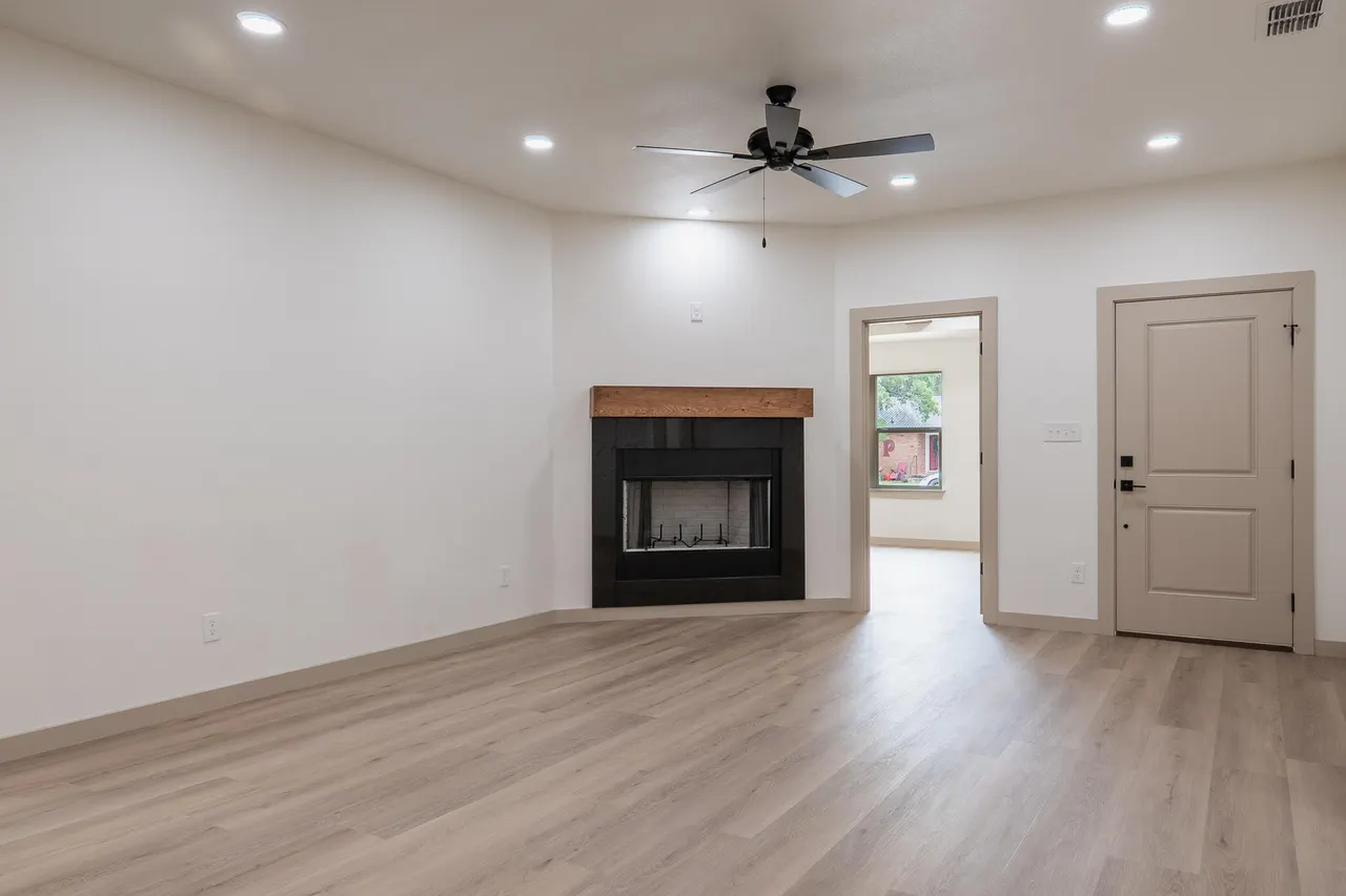 Photo 10 — 2028 N 5th Street, Tahoka, TX 79373