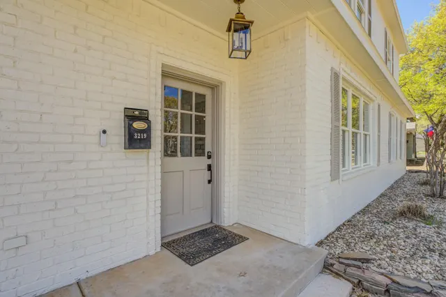 Photo 2 — 3219 22nd Street, Lubbock, TX 79410
