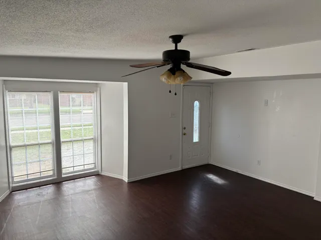 Photo 4 — 2504 64th Street, Lubbock, TX 79413