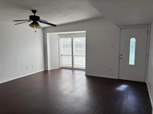Photo 5 — 2504 64th Street, Lubbock, TX 79413