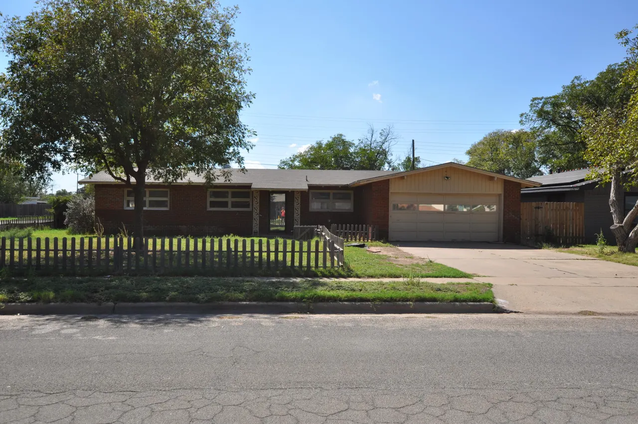Front exterior — 2701 61st Street, Lubbock, TX 79413
