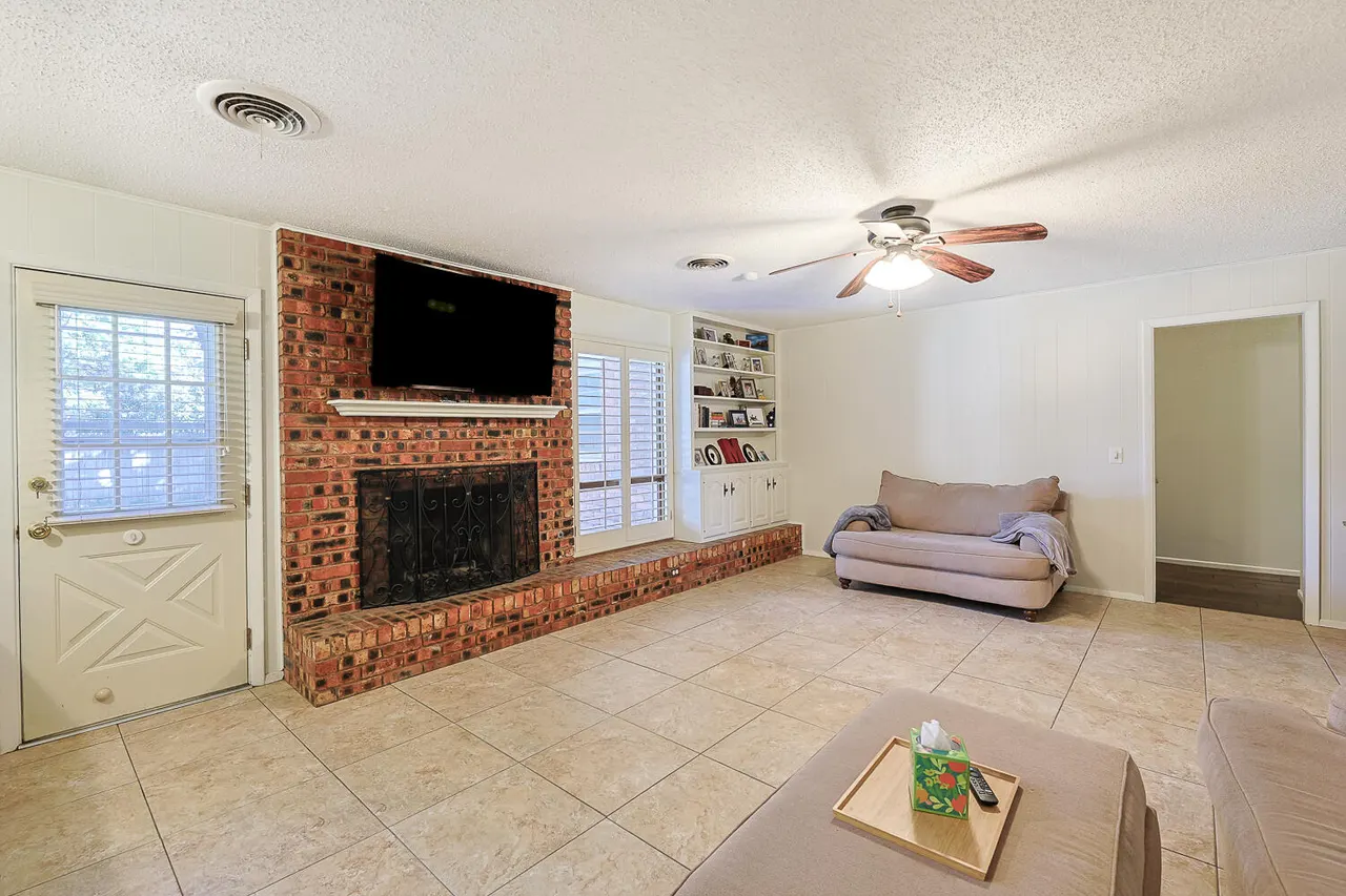 Photo 25 — 3810 56th Street, Lubbock, TX 79413