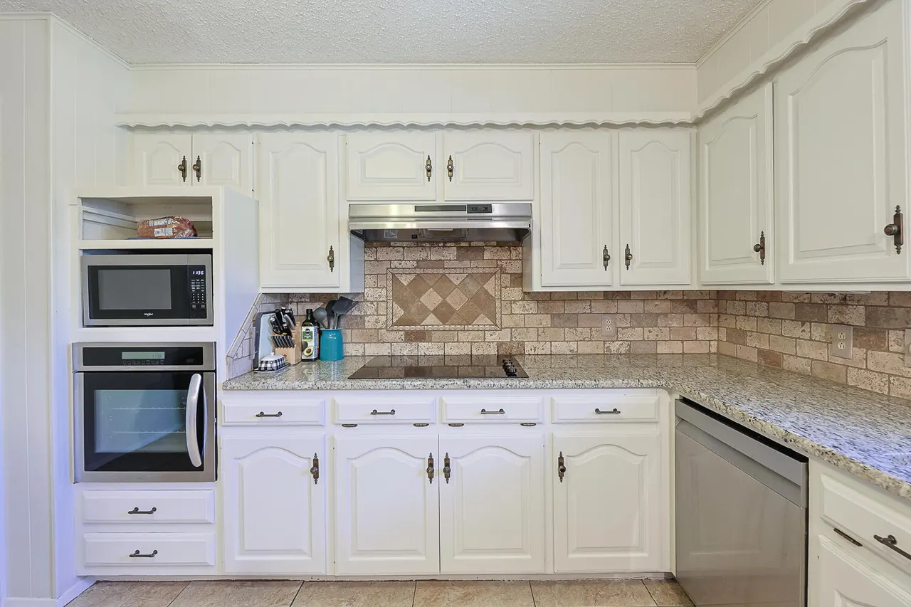 Photo 32 — 3810 56th Street, Lubbock, TX 79413