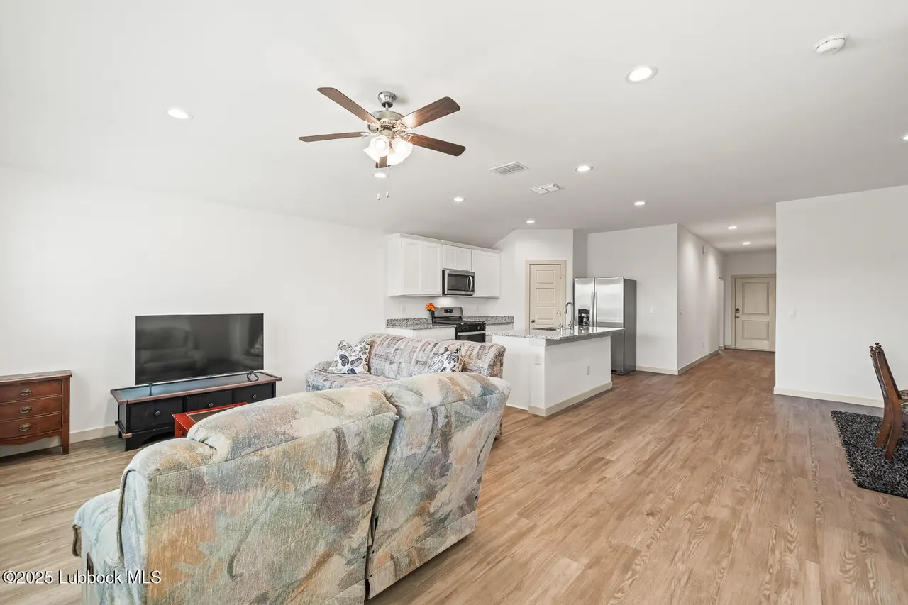 Photo 4 — 7315 8th Street, Lubbock, TX 79416