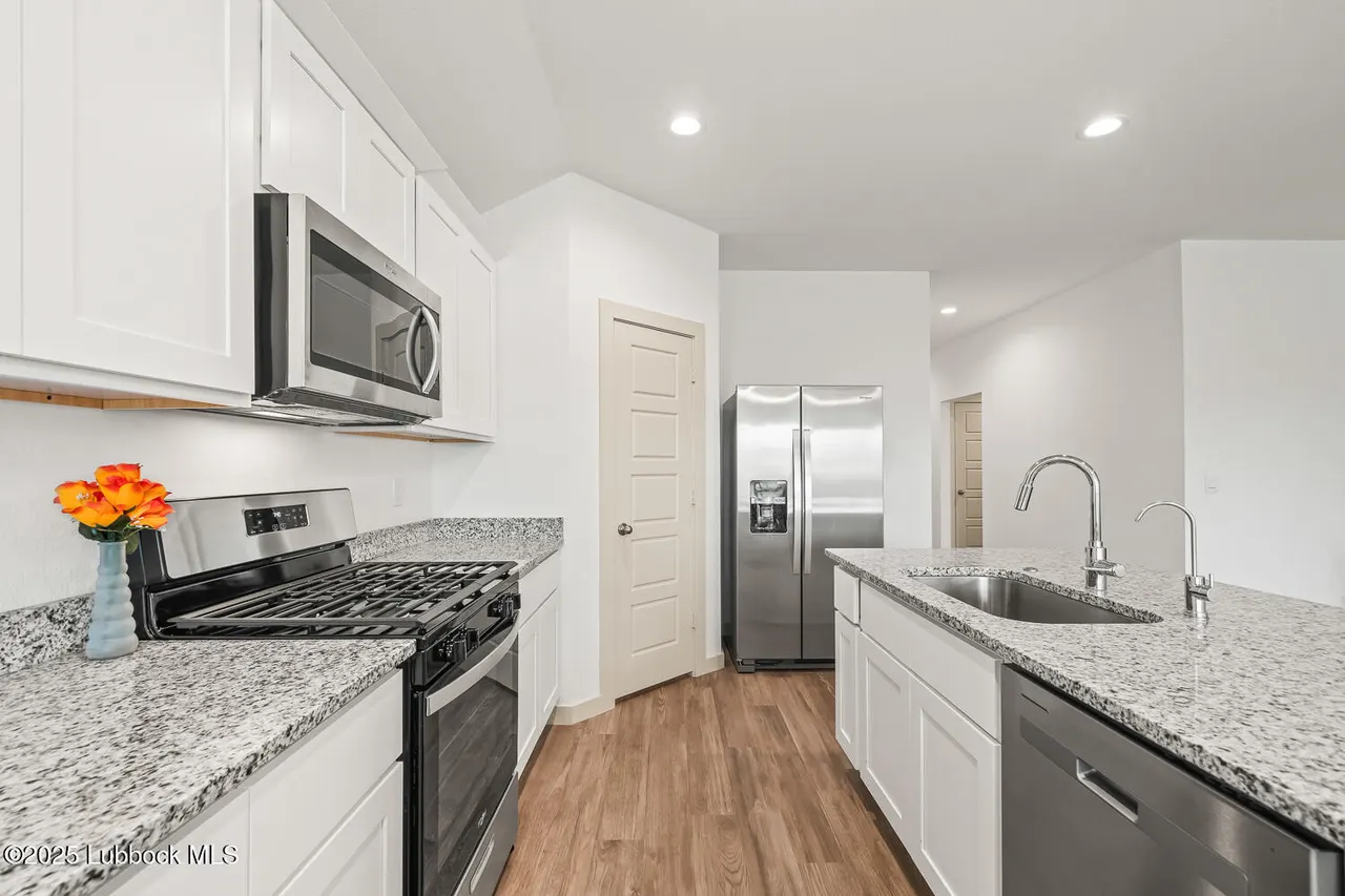 Photo 10 — 7315 8th Street, Lubbock, TX 79416