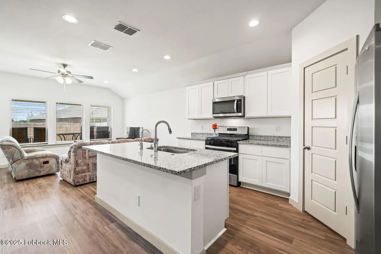 Photo 12 — 7315 8th Street, Lubbock, TX 79416