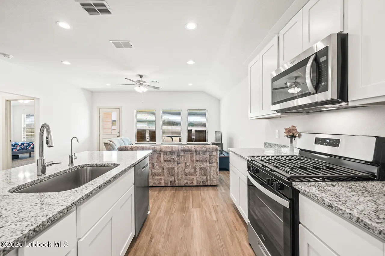 Photo 13 — 7315 8th Street, Lubbock, TX 79416