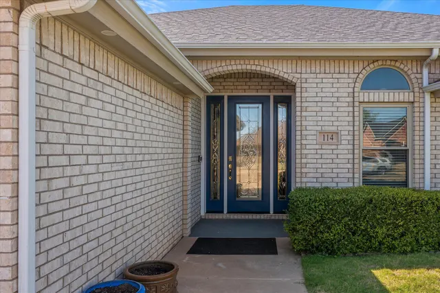 Photo 3 — 114 Indiana Avenue, Levelland, TX 79336
