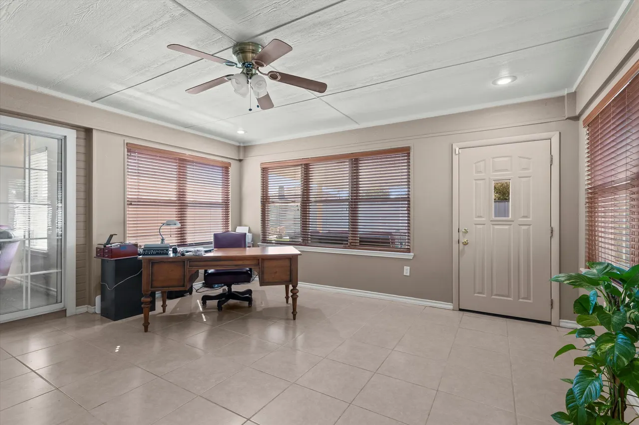 Photo 21 — 114 Indiana Avenue, Levelland, TX 79336