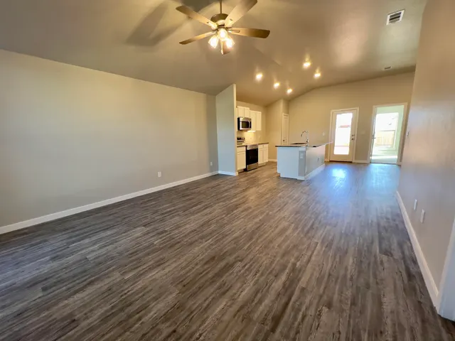 Photo 3 — 3212 Aberdeen Avenue, Wolfforth, TX 79382