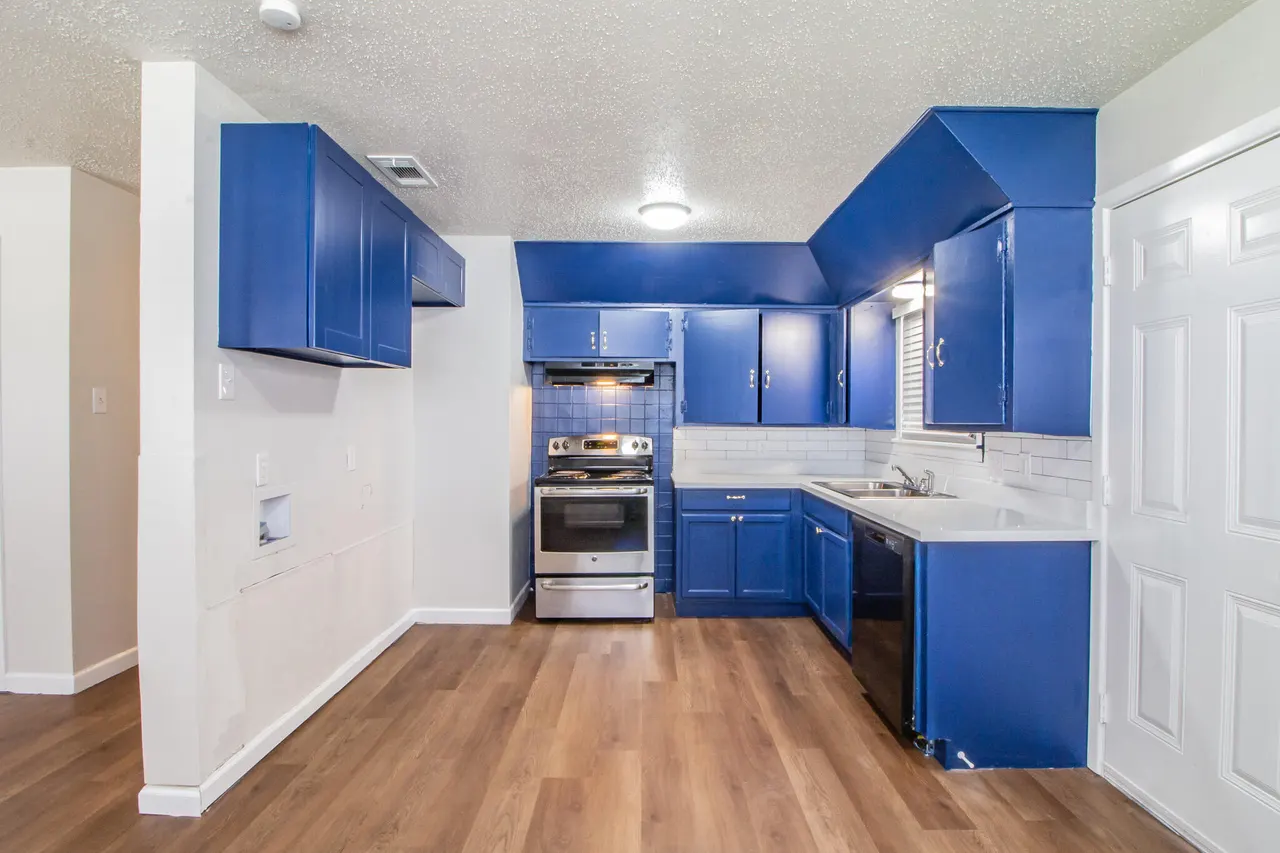 Photo 9 — 5105 39th Street, Lubbock, TX 79414