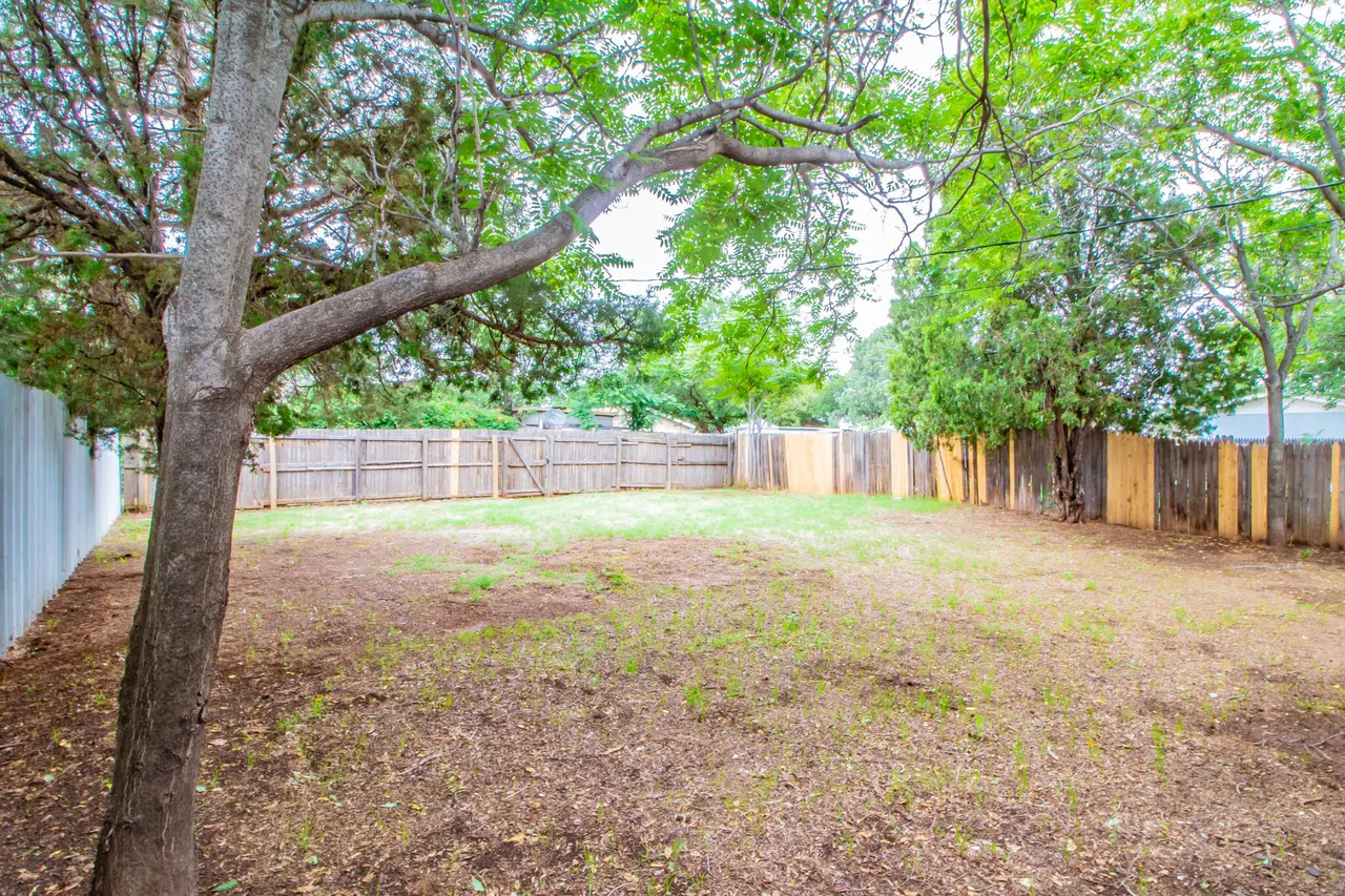 Photo 16 — 5105 39th Street, Lubbock, TX 79414