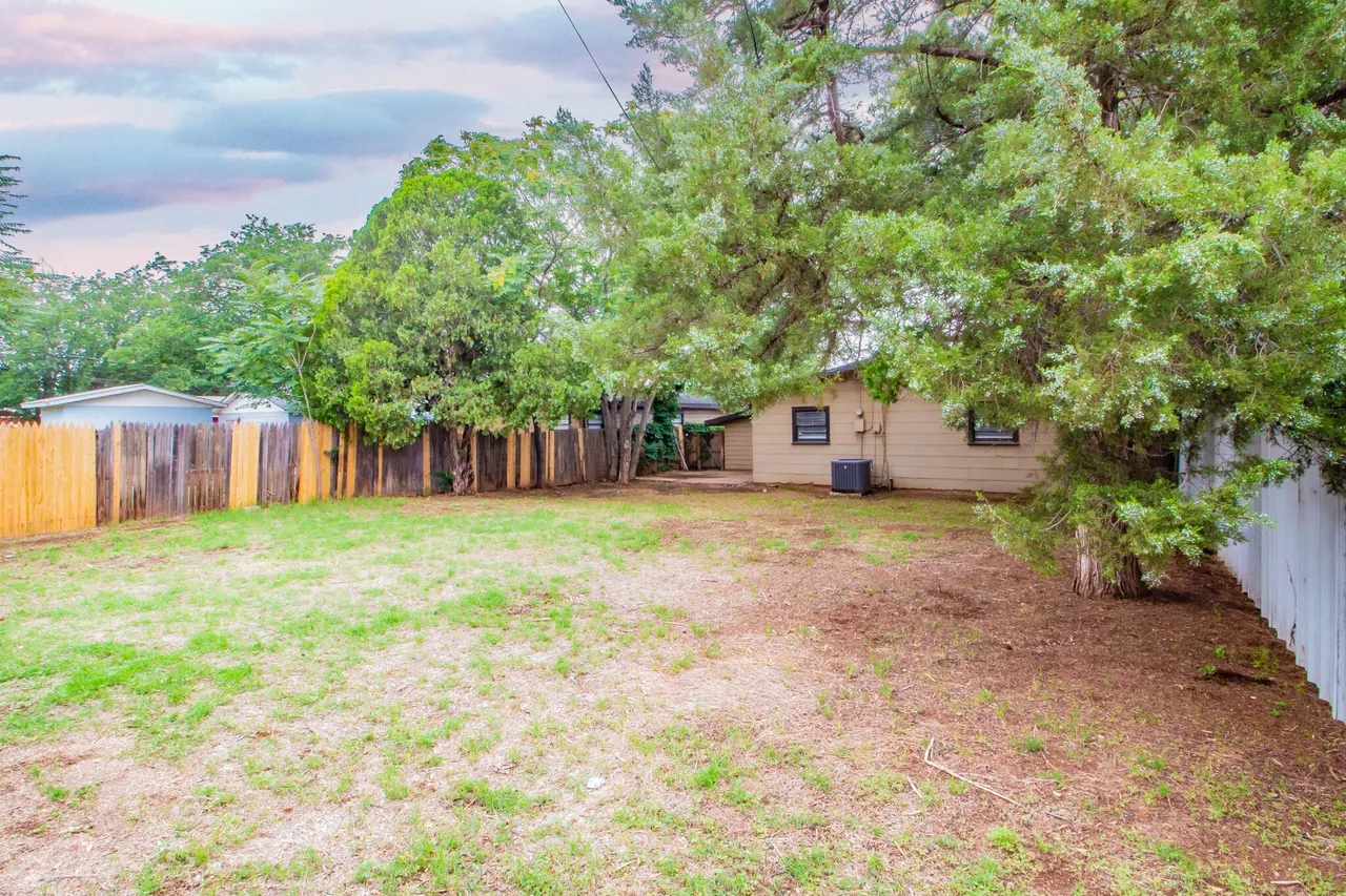 Photo 17 — 5105 39th Street, Lubbock, TX 79414