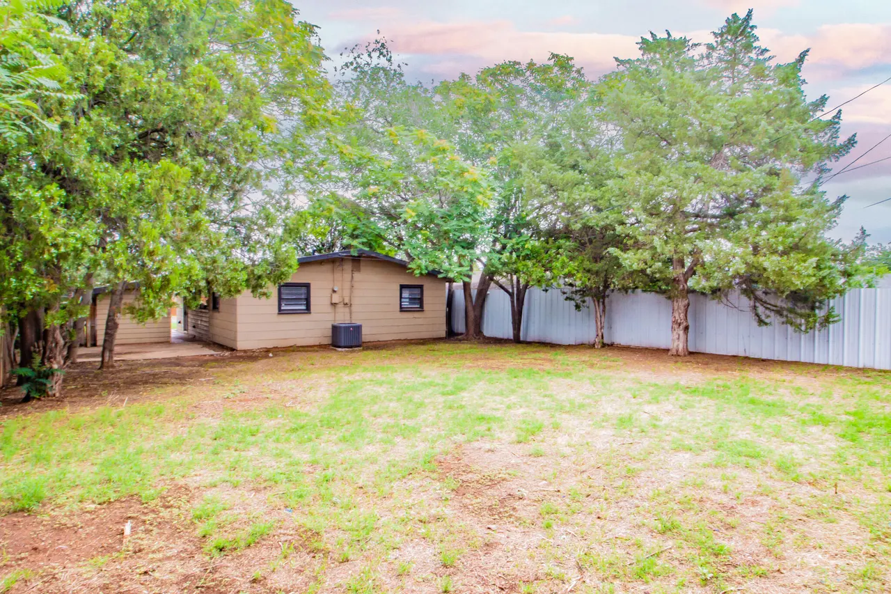 Photo 18 — 5105 39th Street, Lubbock, TX 79414