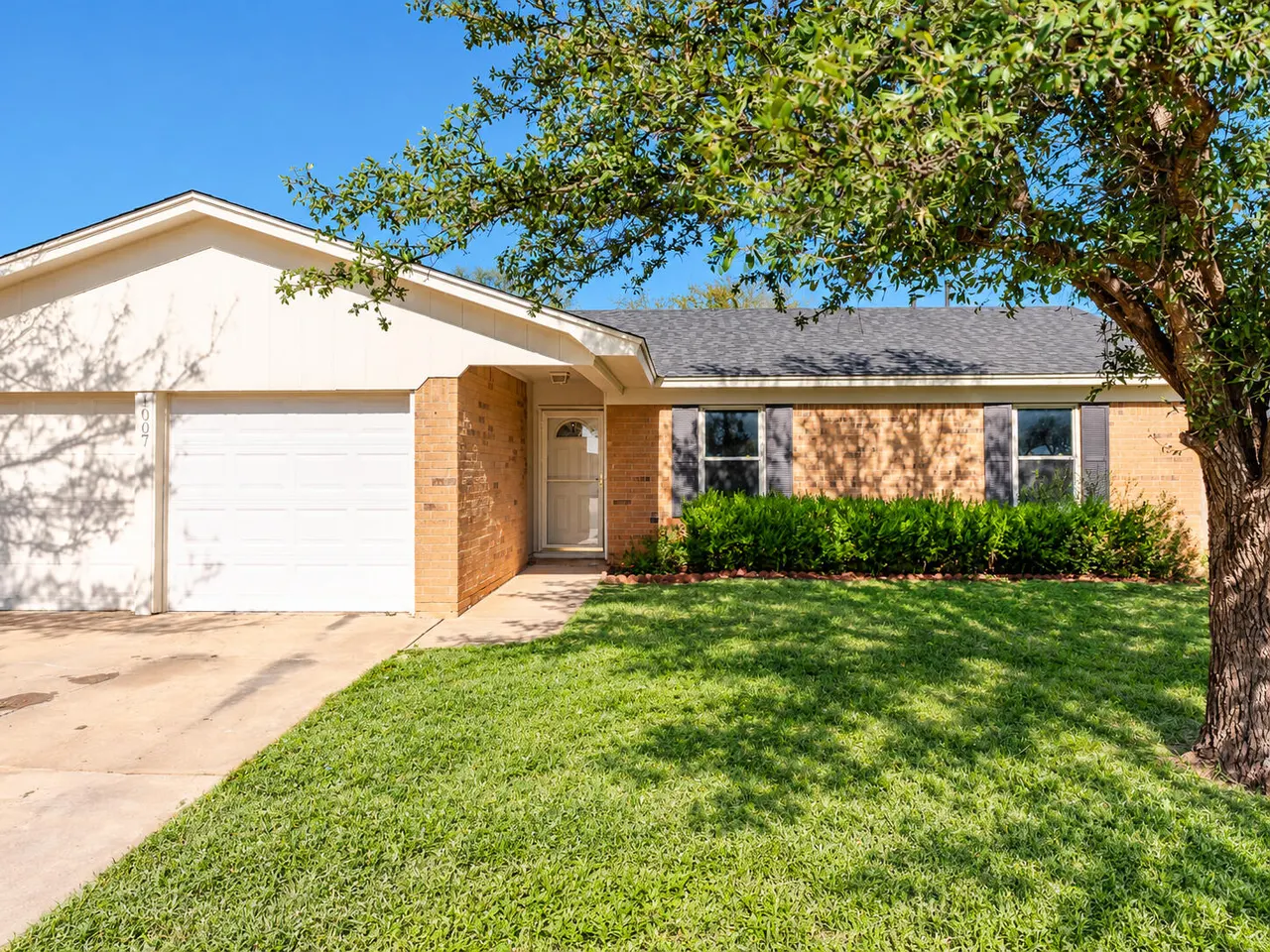 Photo 2 — 1007 Huron Avenue, Lubbock, TX 79416