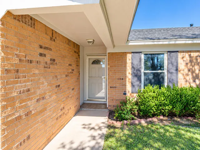 Photo 3 — 1007 Huron Avenue, Lubbock, TX 79416