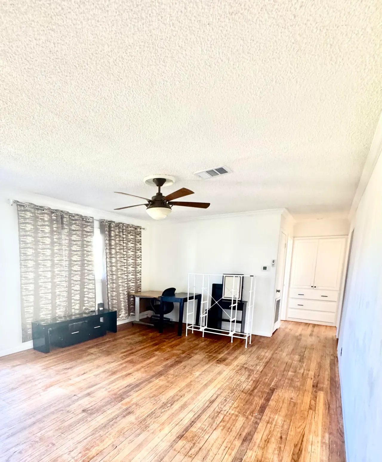 Photo 2 — 415 6th Street, Wolfforth, TX 79382