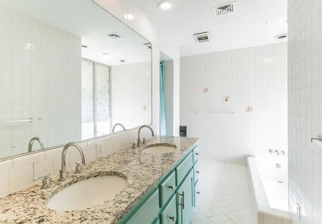Photo 7 — 2820 25th Street A, Lubbock, TX 79410