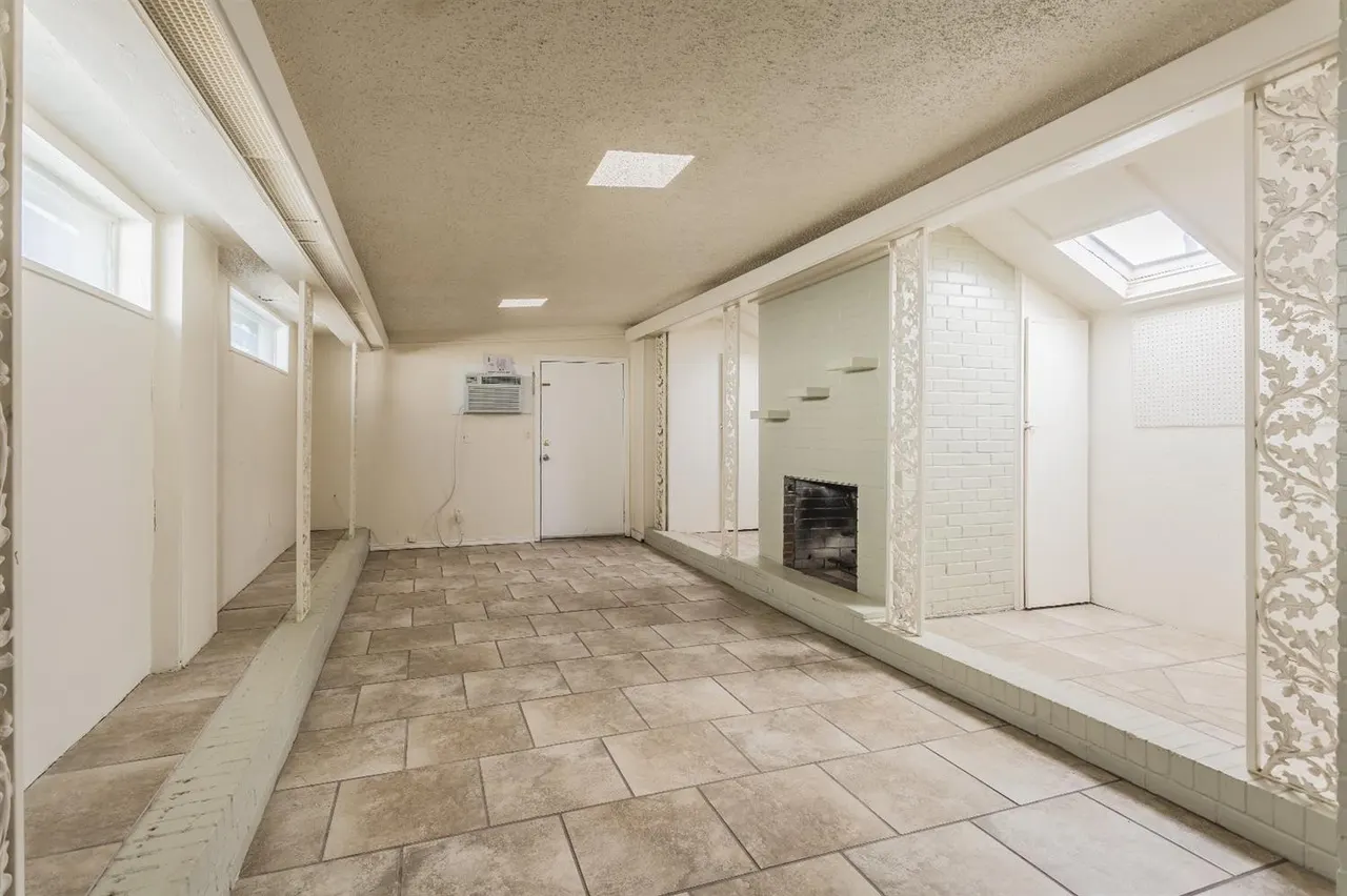 Photo 9 — 2820 25th Street A, Lubbock, TX 79410