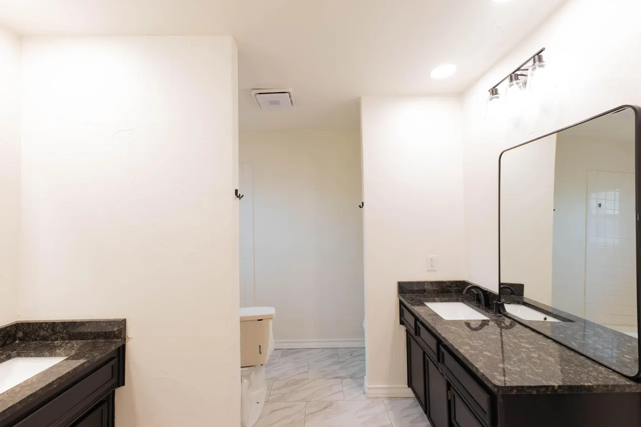 Photo 9 — 7705 Dixon Avenue, Lubbock, TX 79423