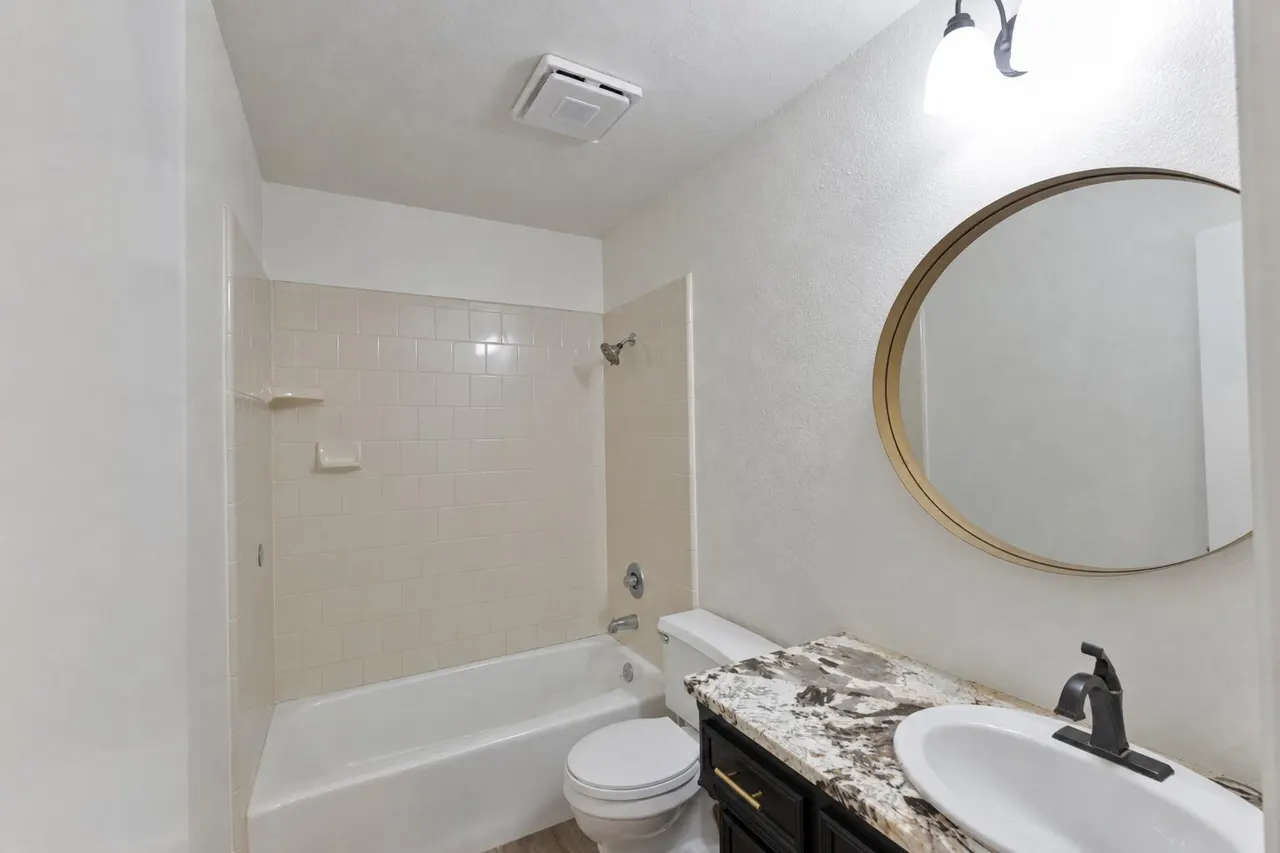 Photo 13 — 7705 Dixon Avenue, Lubbock, TX 79423