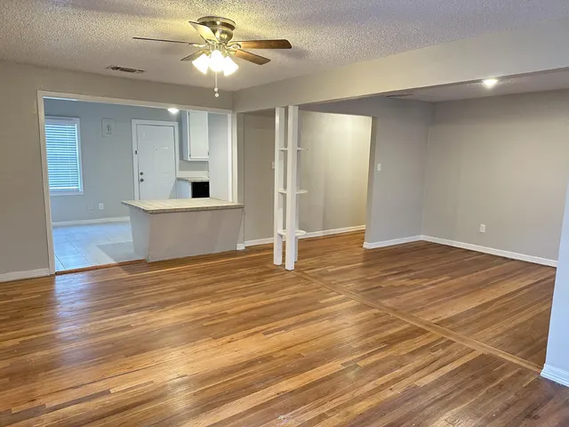 Photo 2 — 2314 32nd Street, Lubbock, TX 79411