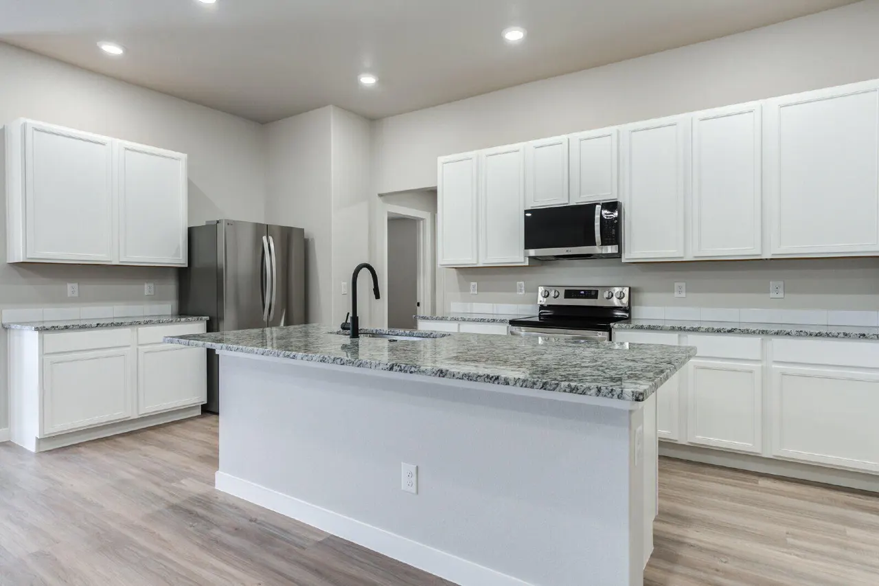 Photo 7 — 1611 132nd Street, Lubbock, TX 79423