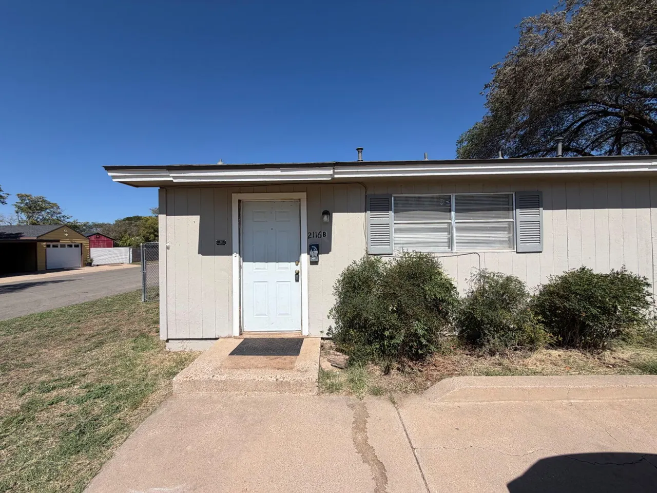 Front exterior — 2116 40th Street b, Lubbock, TX 79412
