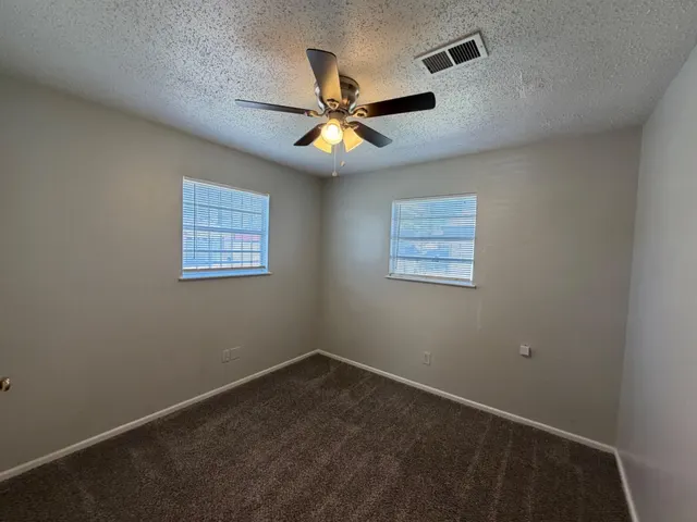 Photo 5 — 2116 40th Street b, Lubbock, TX 79412