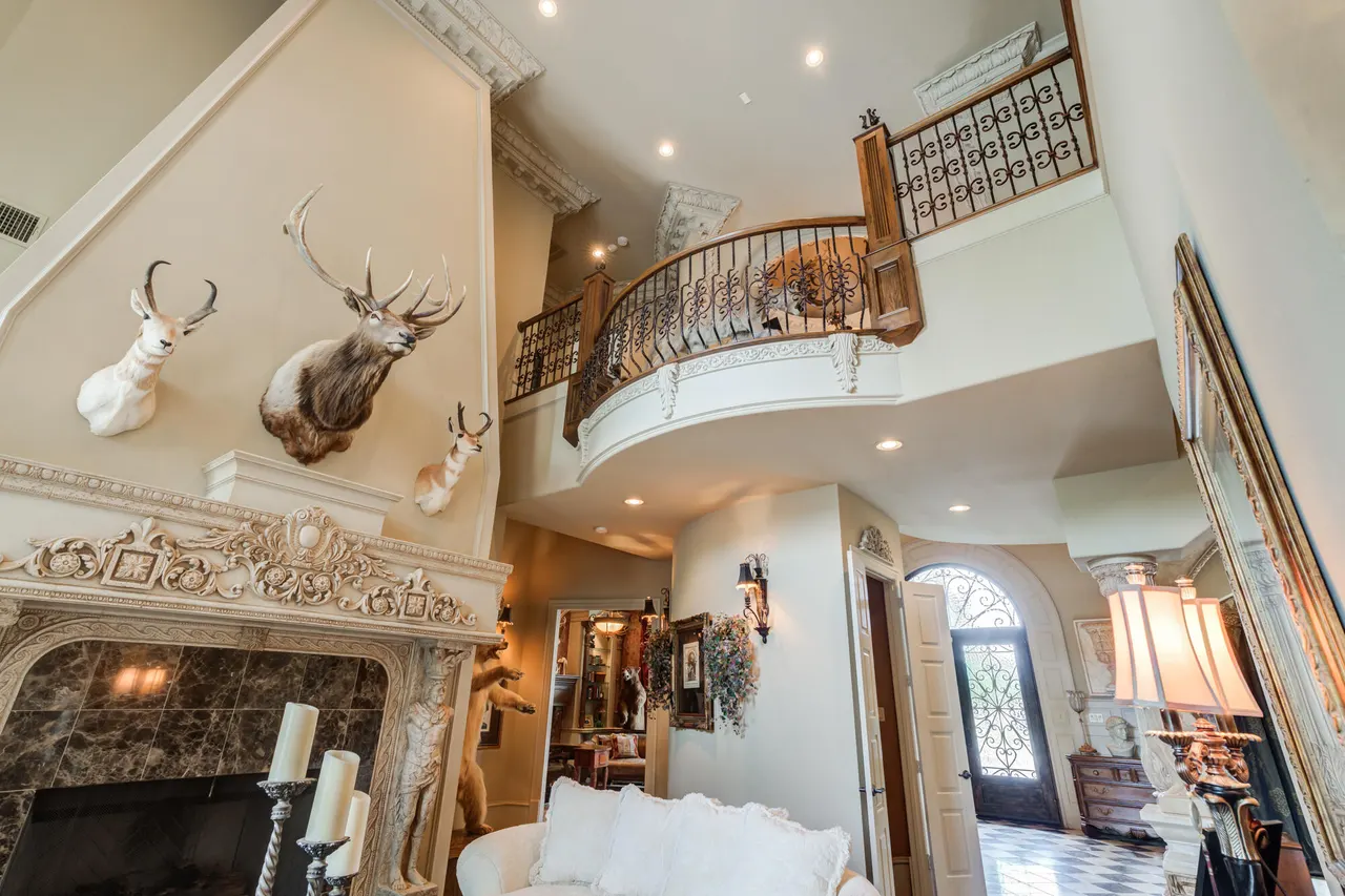 Photo 35 — 11002 Richmond Avenue, Lubbock, TX 79424
