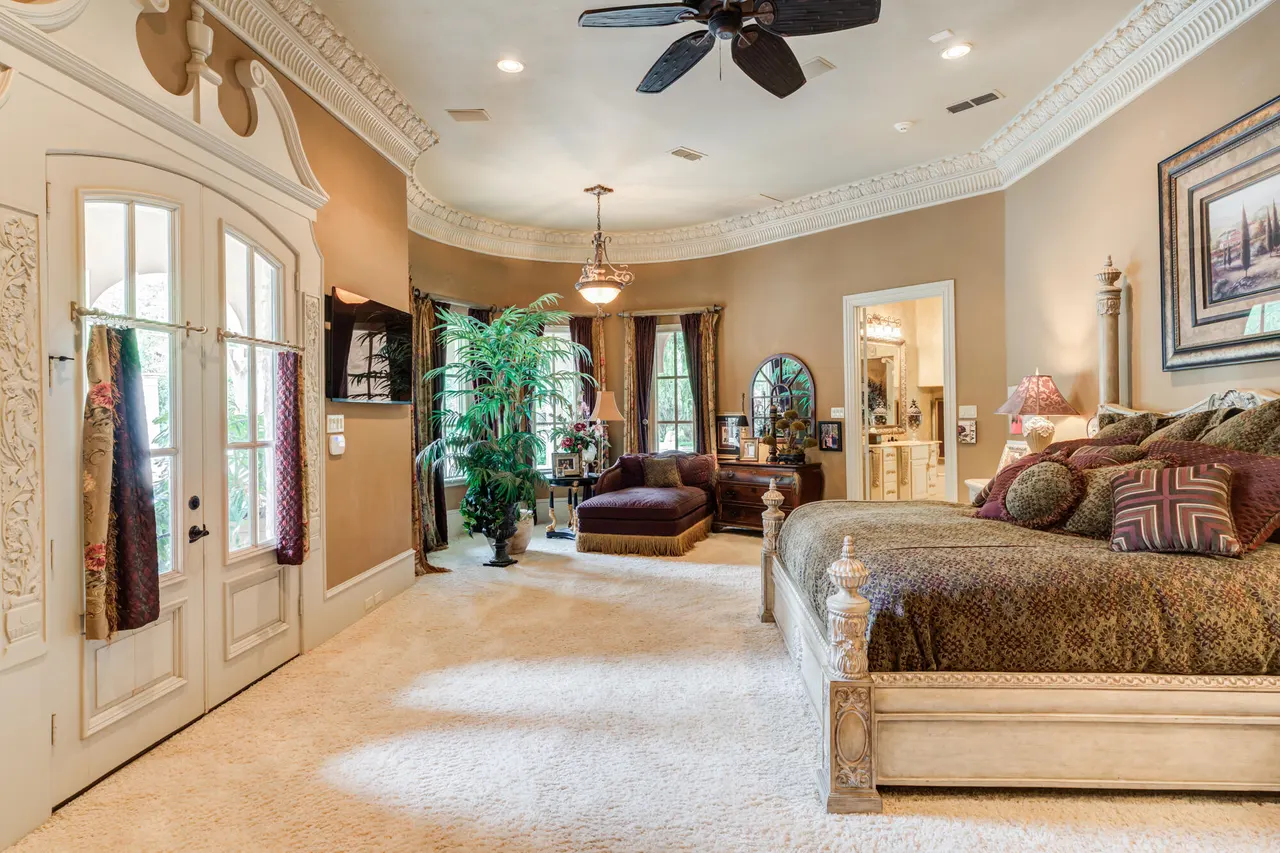 Photo 47 — 11002 Richmond Avenue, Lubbock, TX 79424