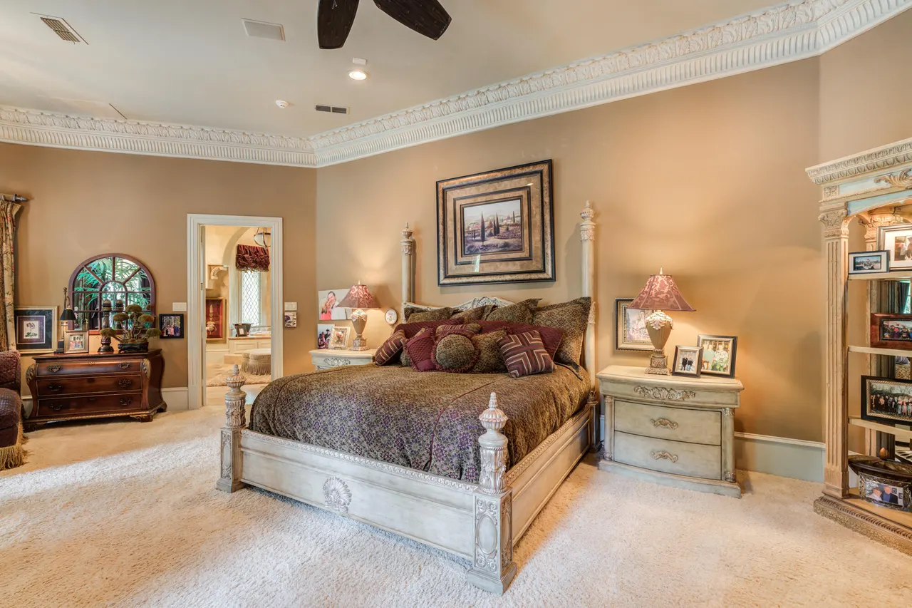 Photo 48 — 11002 Richmond Avenue, Lubbock, TX 79424